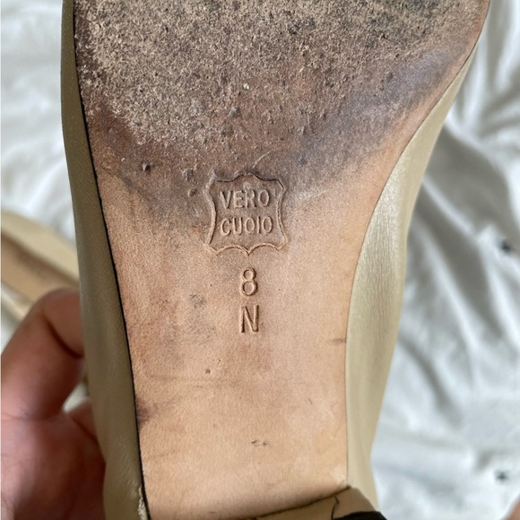 VANELi Favor Slip-on Flats Tan and black Bow Coquette Leather Sz 8 NARROW - Picture 8 of 9